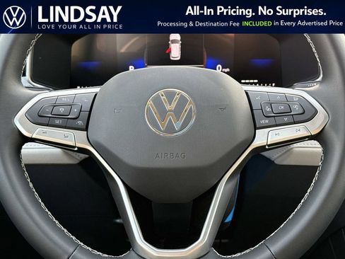 New 2026 Volkswagen Taos SE AWD/4WD image 18