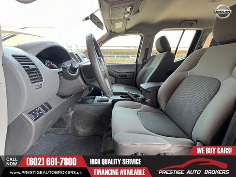 Used 2015 Nissan Xterra S image 21