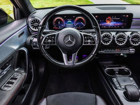 Used 2022 Mercedes-Benz A 220 4MATIC image 21