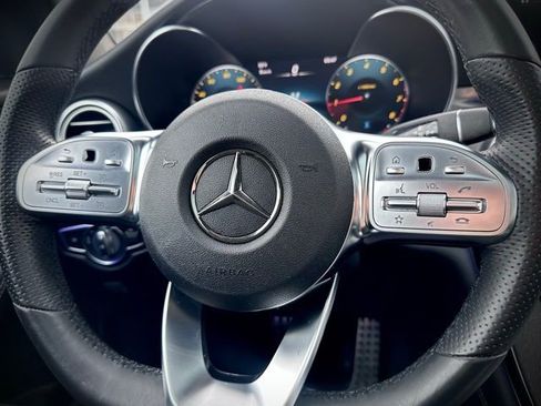 Used 2021 Mercedes-Benz GLC 300 4MATIC image 14