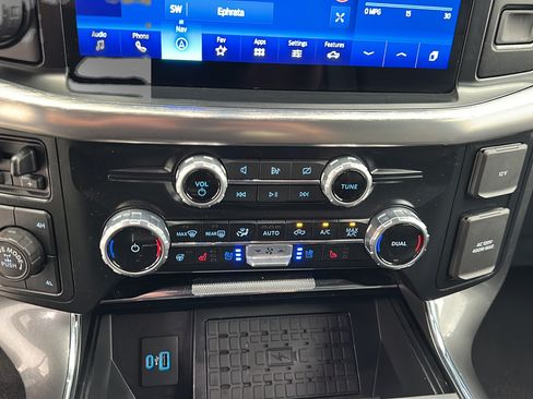 Used 2023 Ford F150 Lariat w/ Equipment Group 502A High AWD/4WD image 20
