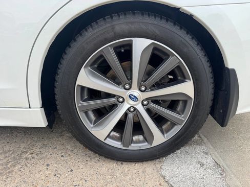 Used 2016 Subaru Legacy 3.6R Limited AWD/4WD image 9