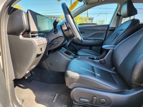Certified 2024 Hyundai Kona Limited AWD/4WD image 17
