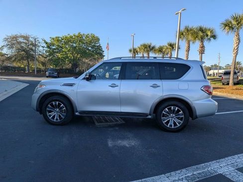 Used 2017 Nissan Armada SL image 6