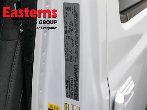 Used 2023 Jeep Wrangler Unlimited w/ Dual Top Group image 33