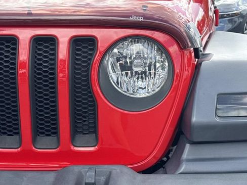 Used 2018 Jeep Wrangler Unlimited Sport S AWD/4WD image 10