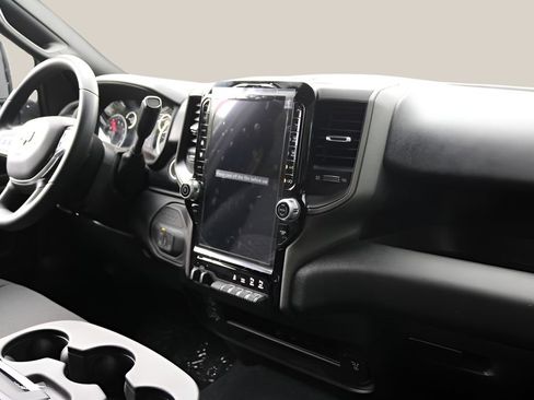 New 2026 RAM 2500 Tradesman AWD/4WD image 19