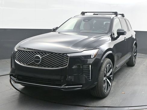 New 2026 Volvo XC90 B5 Core image 3