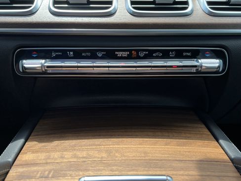 Certified 2025 Mercedes-Benz GLE 350 4MATIC image 29