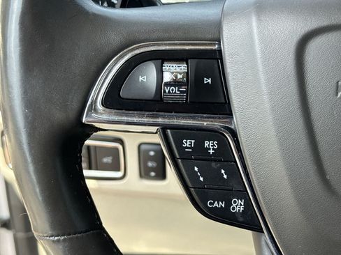 Used 2018 Lincoln Navigator Reserve w/ Technology Package AWD/4WD image 30