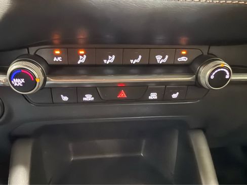 Used 2025 MAZDA MAZDA3 s Sport FWD image 17