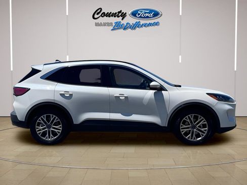 Used 2021 Ford Escape SEL w/ Technology Package FWD image 7