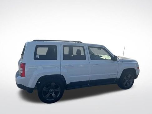 Used 2015 Jeep Patriot High Altitude FWD image 3