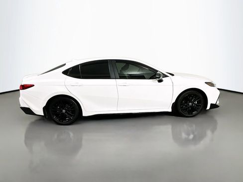 Certified 2025 Toyota Camry SE image 4