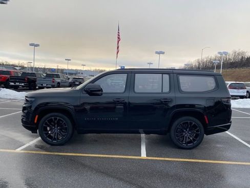 Used 2023 Jeep Grand Wagoneer Series II w/ Quick Order Packagew 28T image 2