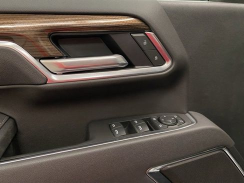 New 2025 Chevrolet Silverado 2500 LT w/ Z71 Chrome Sport Edition image 31