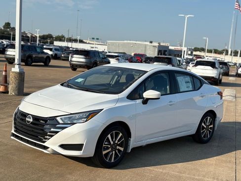 New 2025 Nissan Versa SV w/ Trunk Package image 4