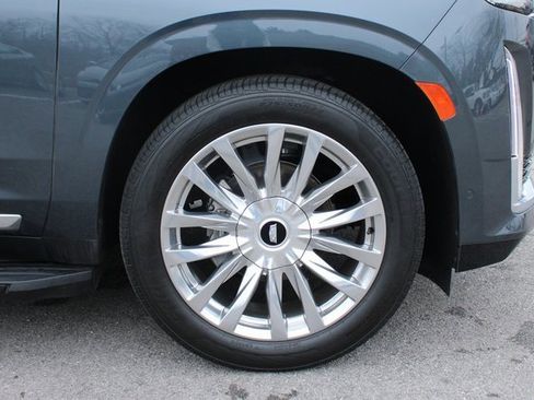 Used 2021 Cadillac Escalade Premium Luxury w/ Driver Assist Tech Package image 43