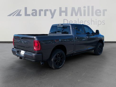 New 2026 RAM 2500 Laramie AWD/4WD image 5