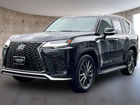 Used 2025 Lexus LX 600 F Sport w/ Accessory Package (Z1) AWD/4WD image 3