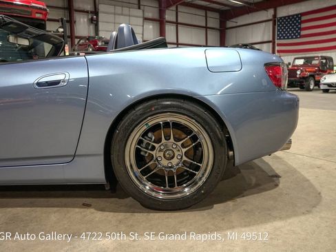 Used 2002 Honda S2000 image 5