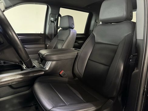 Used 2024 Chevrolet Silverado 3500 LTZ w/ LTZ Plus Package image 13