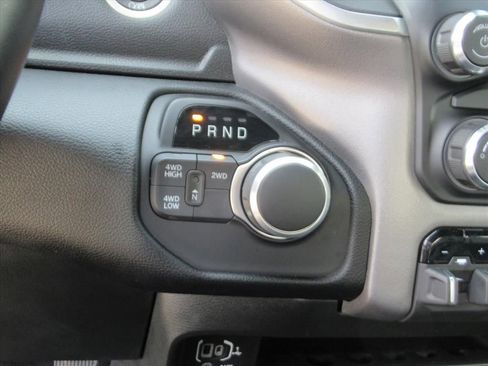 Used 2024 RAM 2500 Big Horn w/ Bed Utility Group image 25