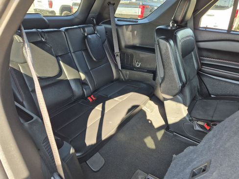 Certified 2024 Ford Explorer ST-Line w/ Class IV Trailer Tow Package image 32