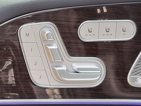 New 2025 Mercedes-Benz GLS 580 4MATIC image 14