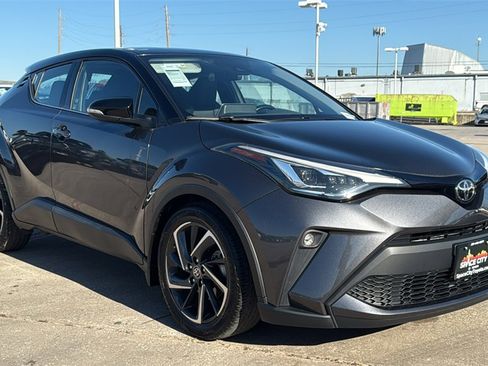 Used 2021 Toyota C-HR Limited image 3