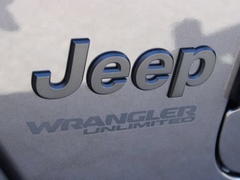 Used 2022 Jeep Wrangler Unlimited Sport AWD/4WD image 9