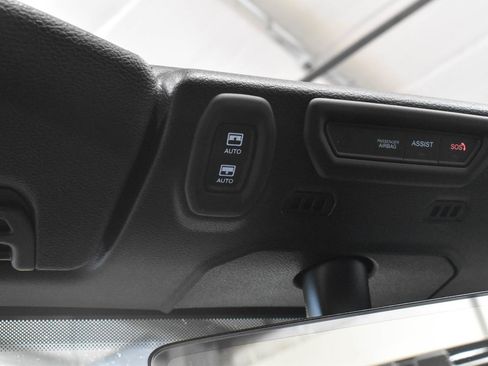 Used 2023 Jeep Wrangler Unlimited Sahara w/ LED Lighting Group AWD/4WD image 5