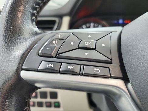 Used 2020 Nissan Rogue Sport SL w/ Premium Package image 27