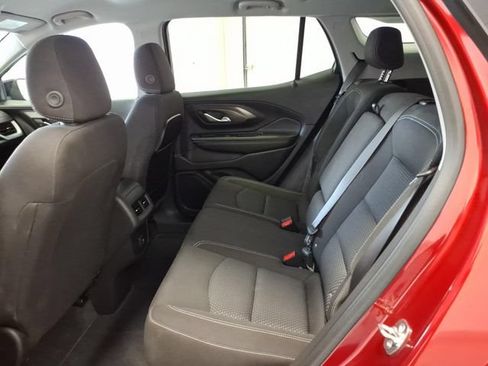 Used 2024 GMC Terrain SLE w/ Driver Convenience Package FWD image 14