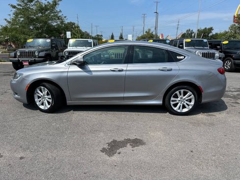 Used 2016 Chrysler 200 Limited FWD image 2