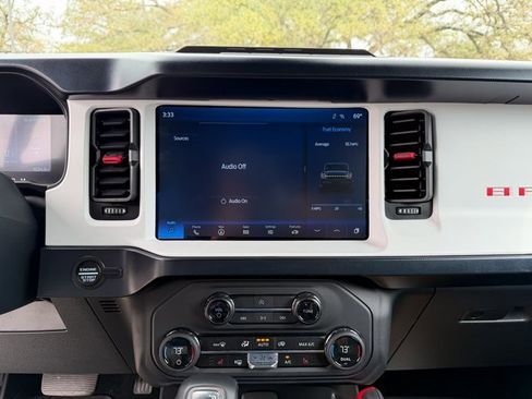 Used 2024 Ford Bronco Heritage Edition image 15