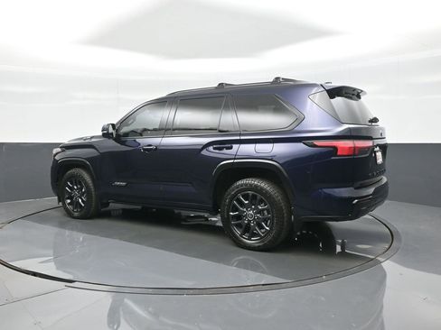 Certified 2023 Toyota Sequoia Platinum AWD/4WD image 5