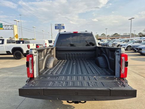Certified 2024 Ford F250 Platinum image 7