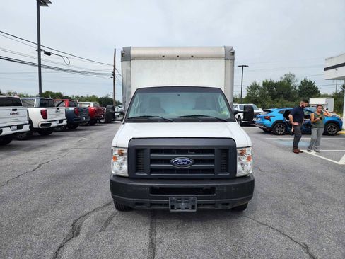 Used 2018 Ford E-350 and Econoline 350 Super Duty image 11