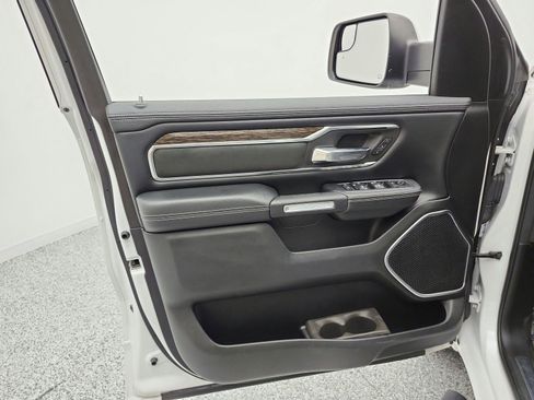 Used 2019 RAM 1500 Laramie RWD image 14
