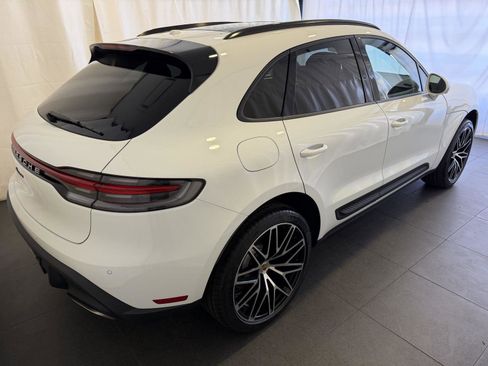 New 2026 Porsche Macan image 9