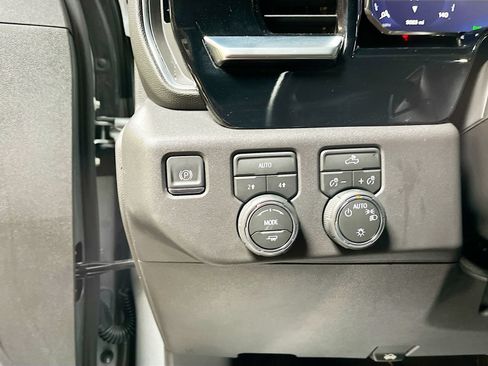 Used 2026 Chevrolet Silverado 1500 LT AWD/4WD image 10