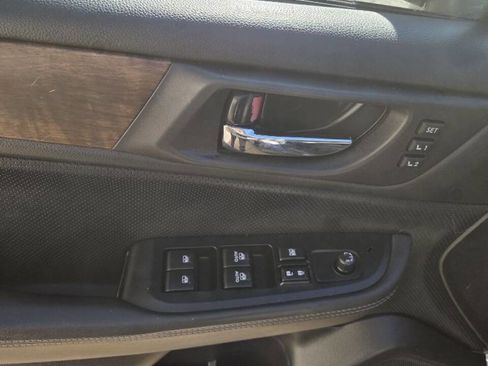 Used 2016 Subaru Outback 3.6R Limited image 8