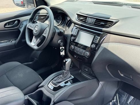 Used 2020 Nissan Rogue Sport S FWD image 7