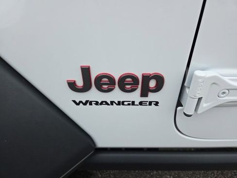 Used 2024 Jeep Wrangler Unlimited Rubicon w/ XTREMEE 35" Tire Package AWD/4WD image 42