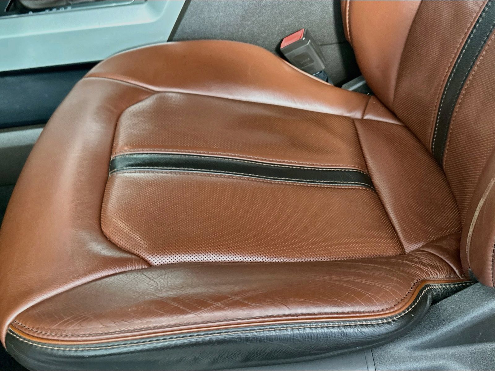 Used 2019 Ford F150 King Ranch w/ Equipment Group 601A Luxury AWD/4WD image 19