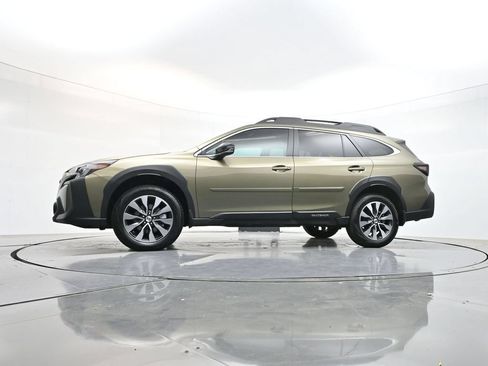 Used 2025 Subaru Outback Limited AWD/4WD image 35