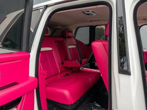 Used 2025 Rolls-Royce Cullinan image 14