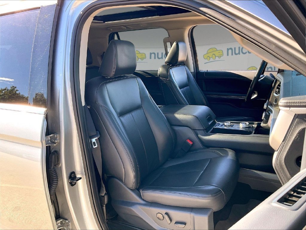 Used 2024 Ford Expedition XLT AWD/4WD image 10