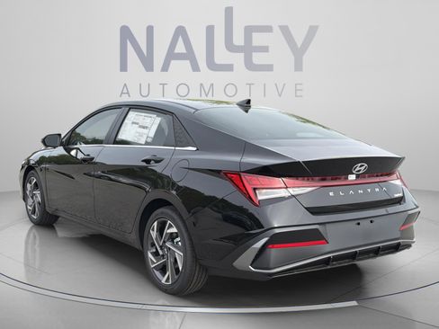 New 2026 Hyundai Elantra Limited FWD image 3